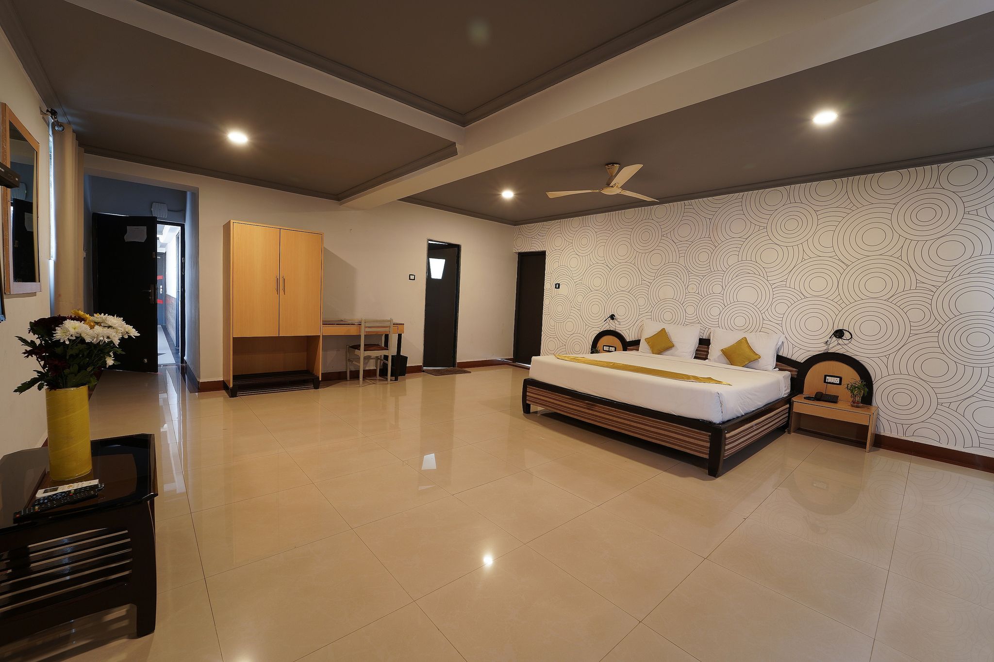 undefined Om Shiv Hotel 10