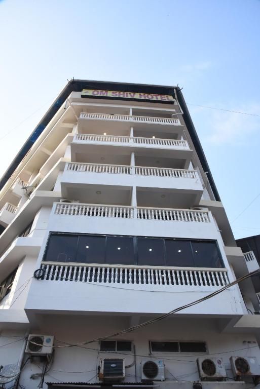 undefined Om Shiv Hotel 6