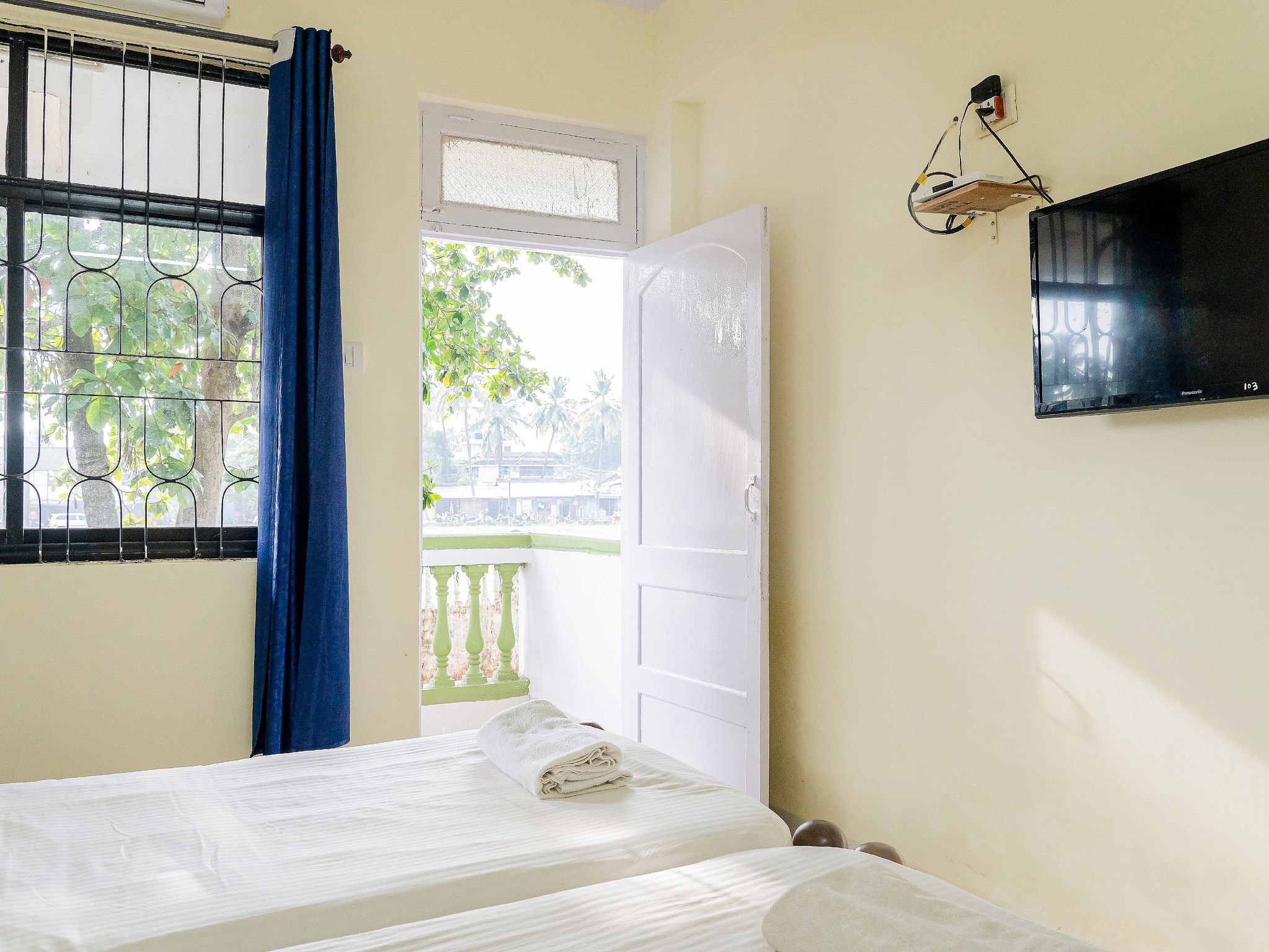 William Beach Resort AC Room 4