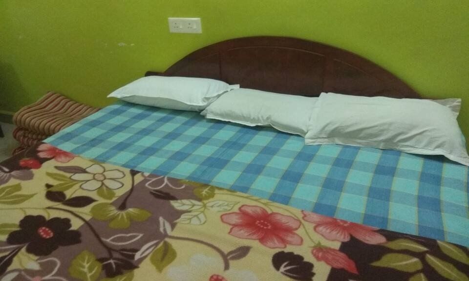 undefined Johny's Supreme Rooms 3