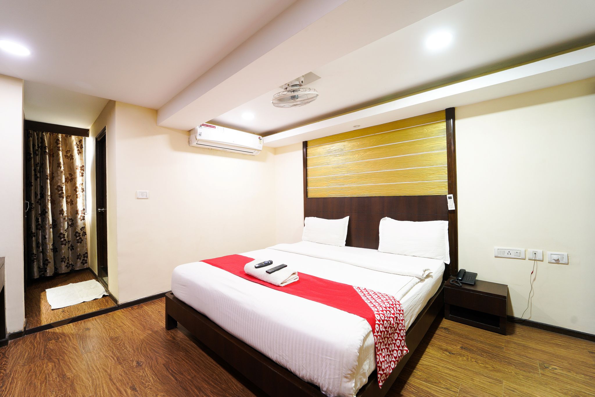 Ocean View The Apartment Hotel Deluxe Room 2