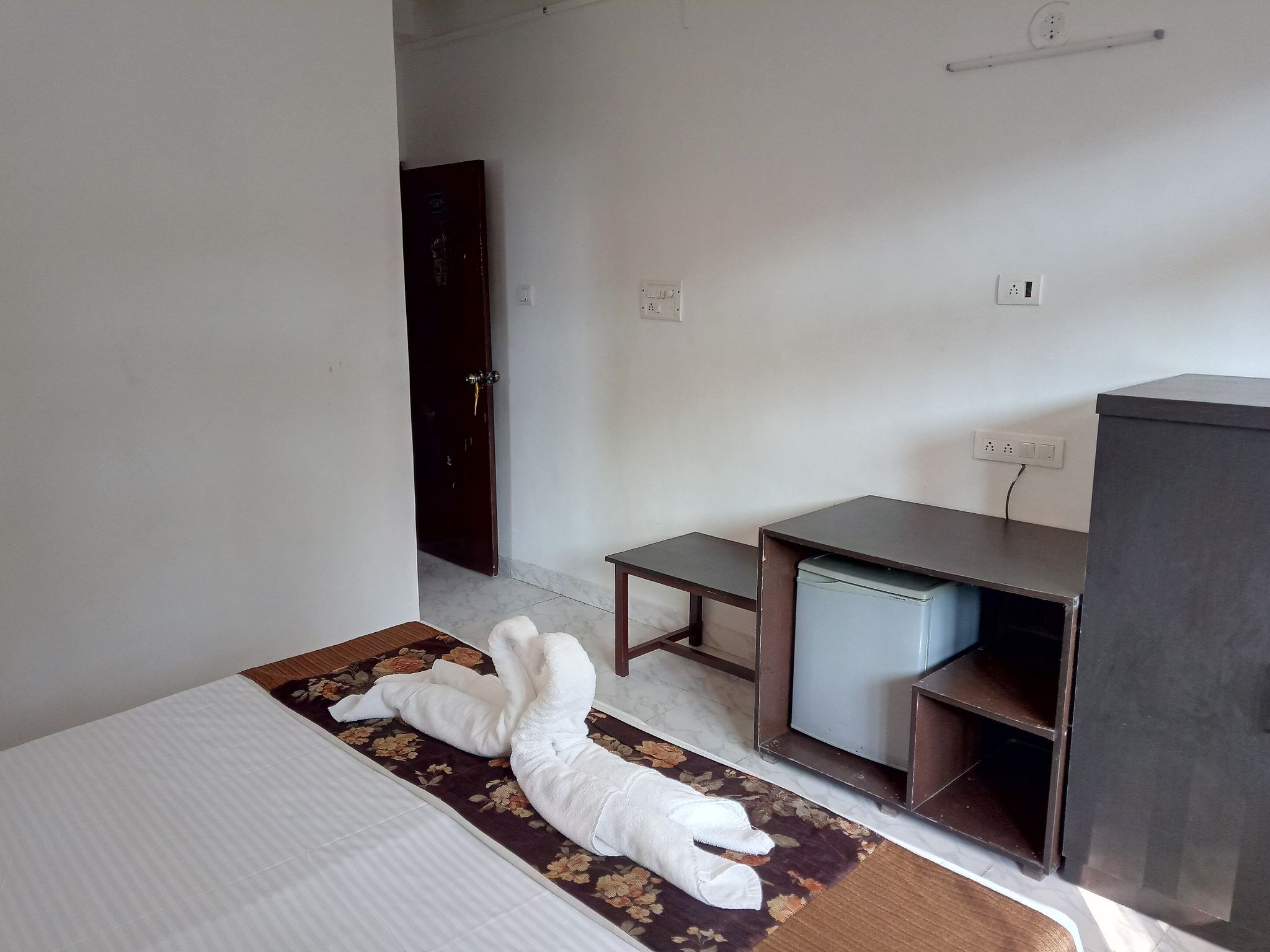 Candolim Hideout Resort Deluxe Room 19