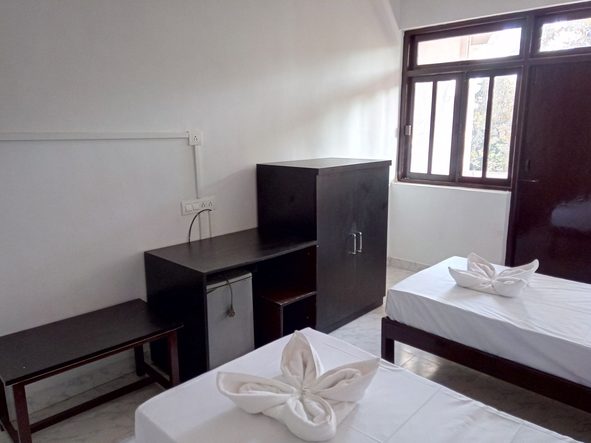 Candolim Hideout Resort Deluxe Room 25