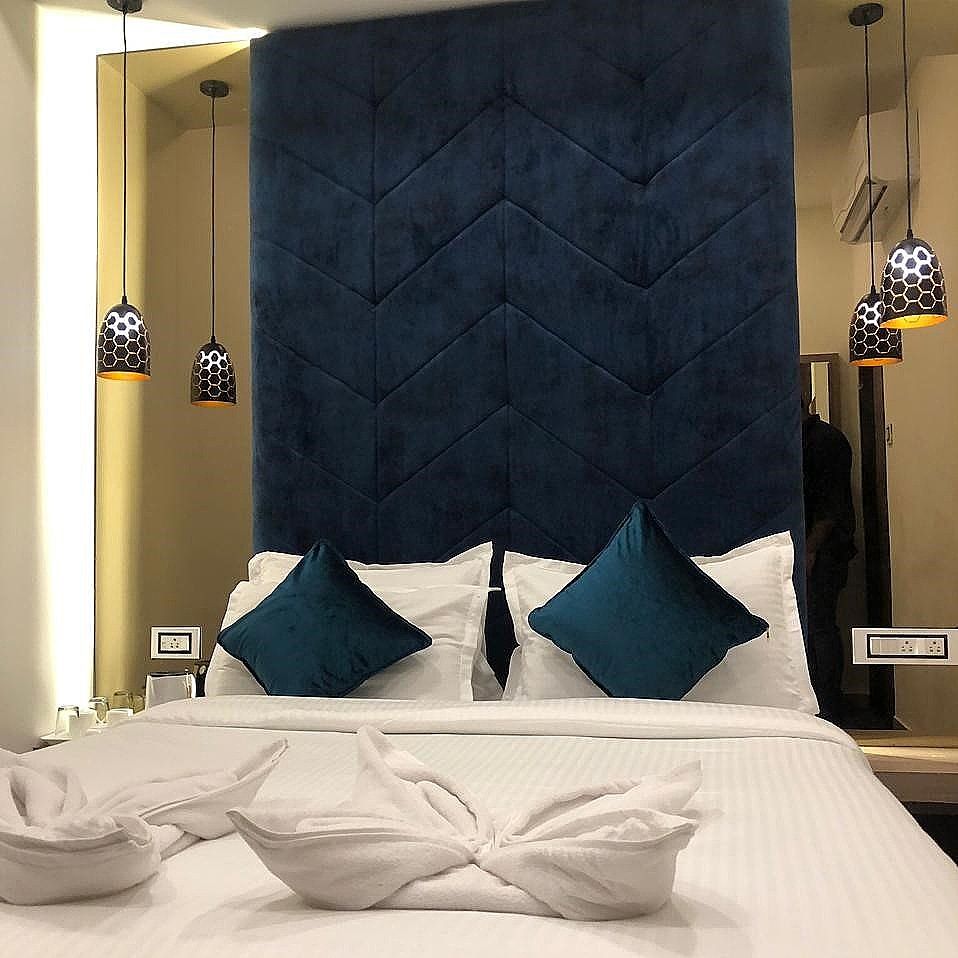 Hotel Beachfront - Couple & Family Friendly COZY DELUXE ROOM