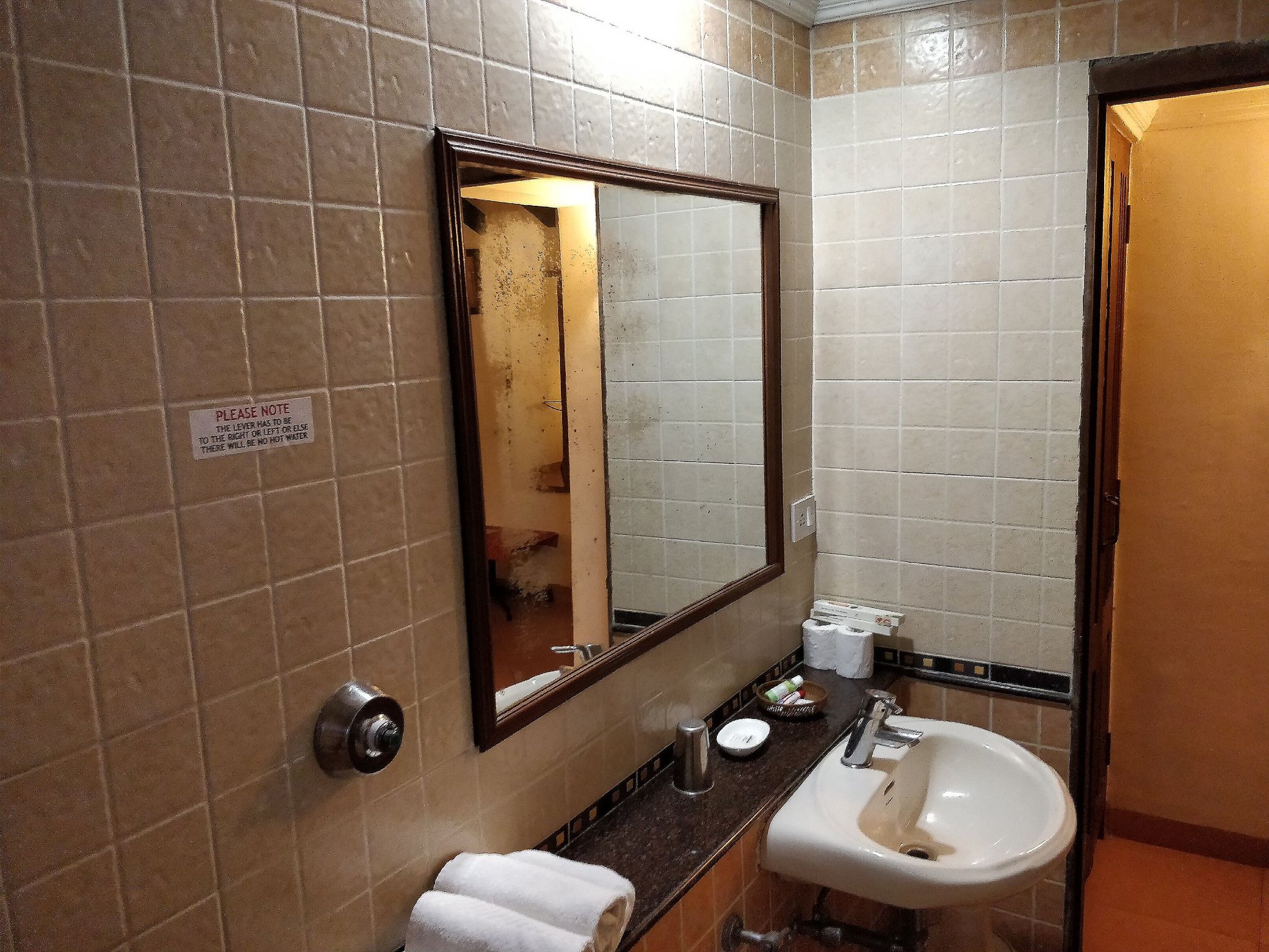 Granpa's Inn Hotel Bougainvillea Standard Room with Balcony 7