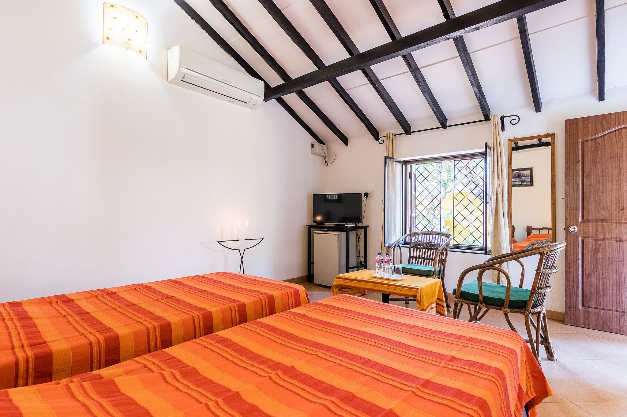 Granpa's Inn Hotel Bougainvillea Standard Room with Balcony 2