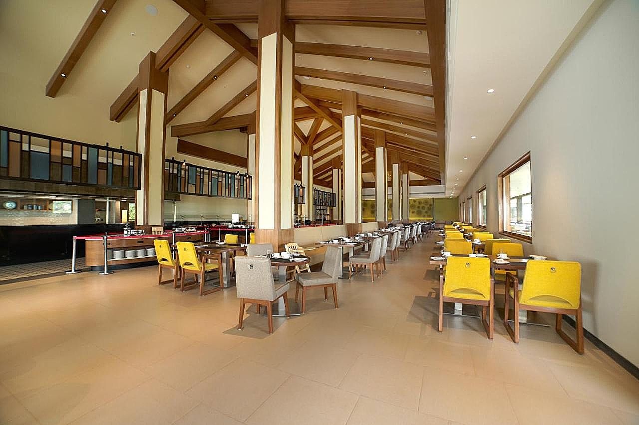 Food & Dining