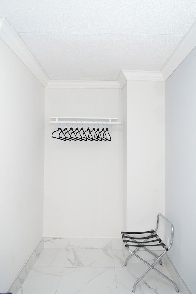 Diplomat Inn Executive Room, 2 Queen Beds 17