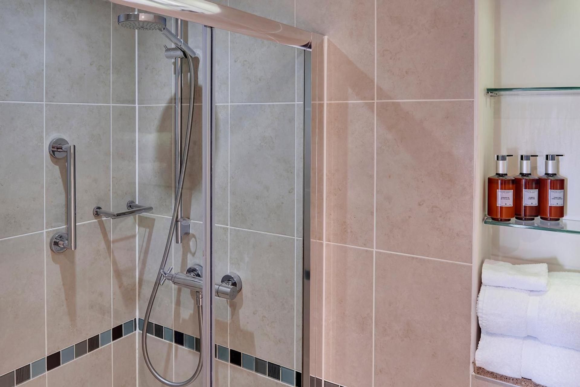 Staybridge Suites Liverpool by IHG Studio Suite