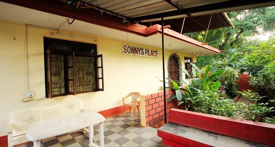 undefined Sonnys Place 5