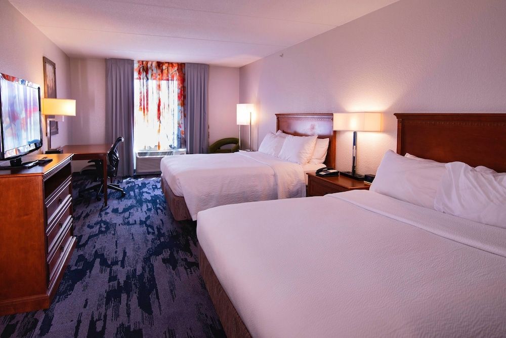 Room, 2 Queen Beds (Mobility/Hearing Accessible, Tub)