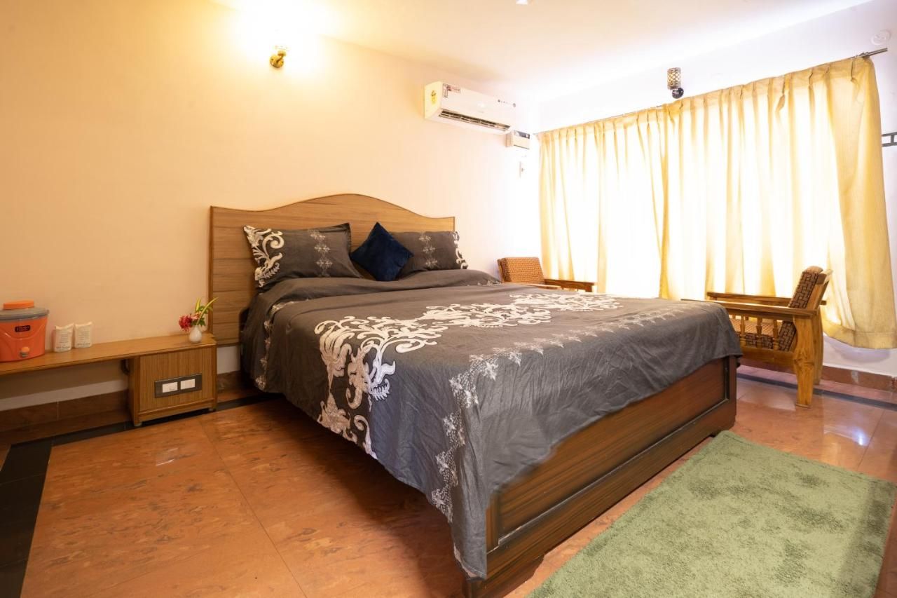 HOTEL TAMILNADU, MAMALLAPURAM Deluxe Room with Breakfast and Dinner 2