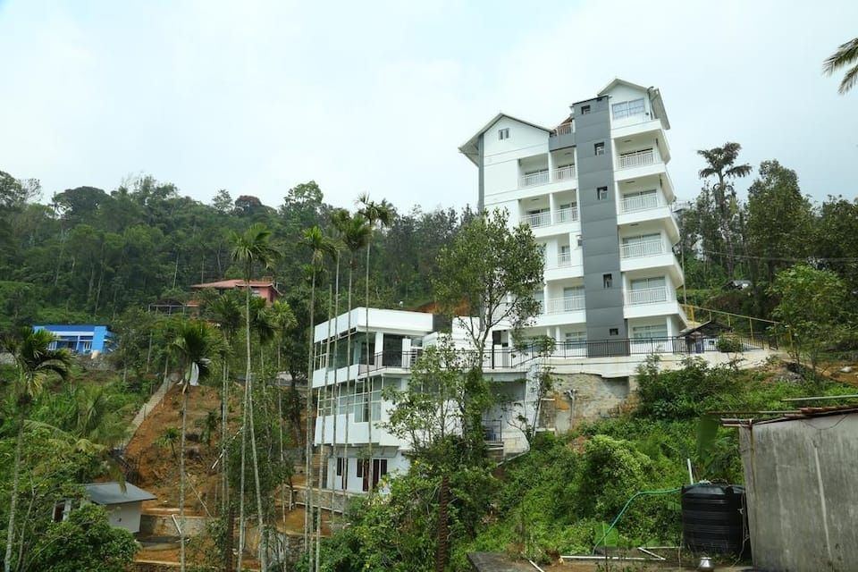 undefined Snowline Resort 6