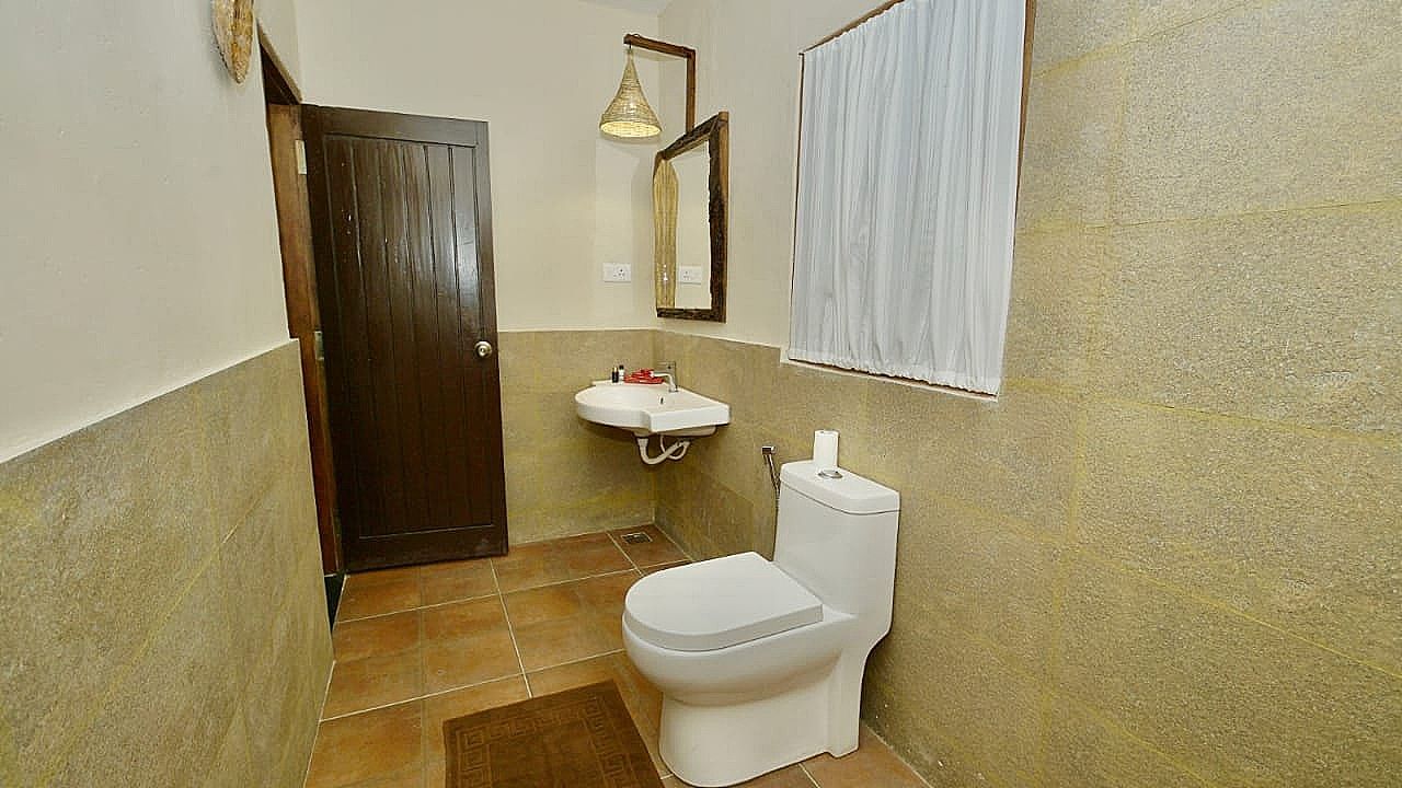 BEYOND ECO LIVING Double Room with Balcony 2