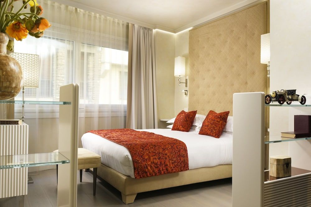 undefined Ponte Vecchio Suites & Spa 8