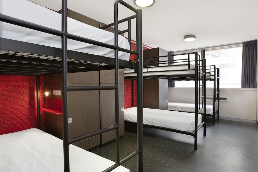 undefined Space Hotel - Hostel 9