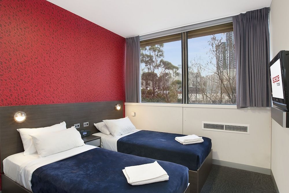 Space Hotel - Hostel Twin Room, Shared Bathroom 3