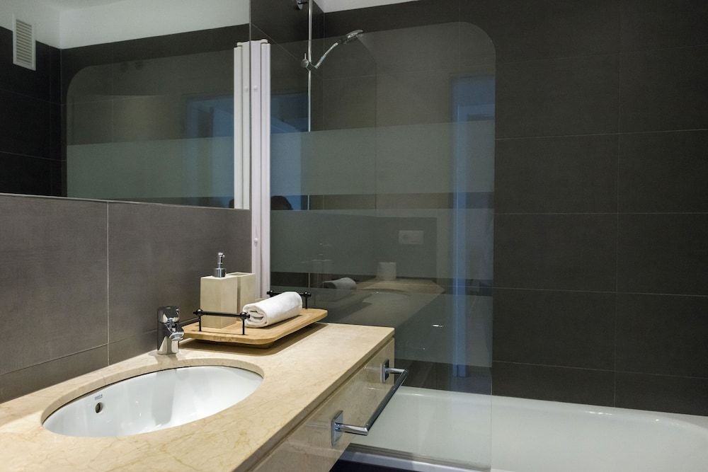 Palau de la Musica Apartments Standard Apartment, 3 Bedrooms 9