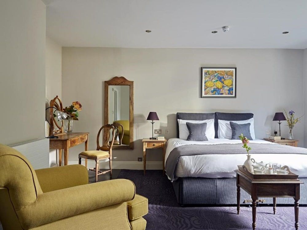 Cotswold Grange Luxury Double Room 2