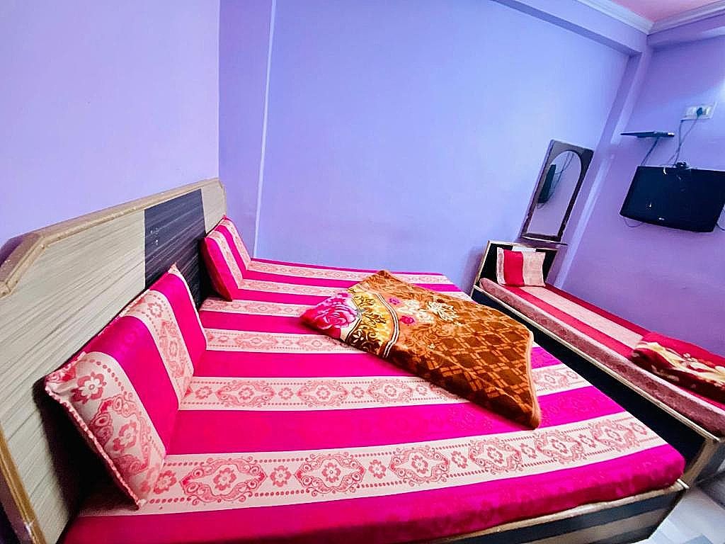 standard non ac triple bed