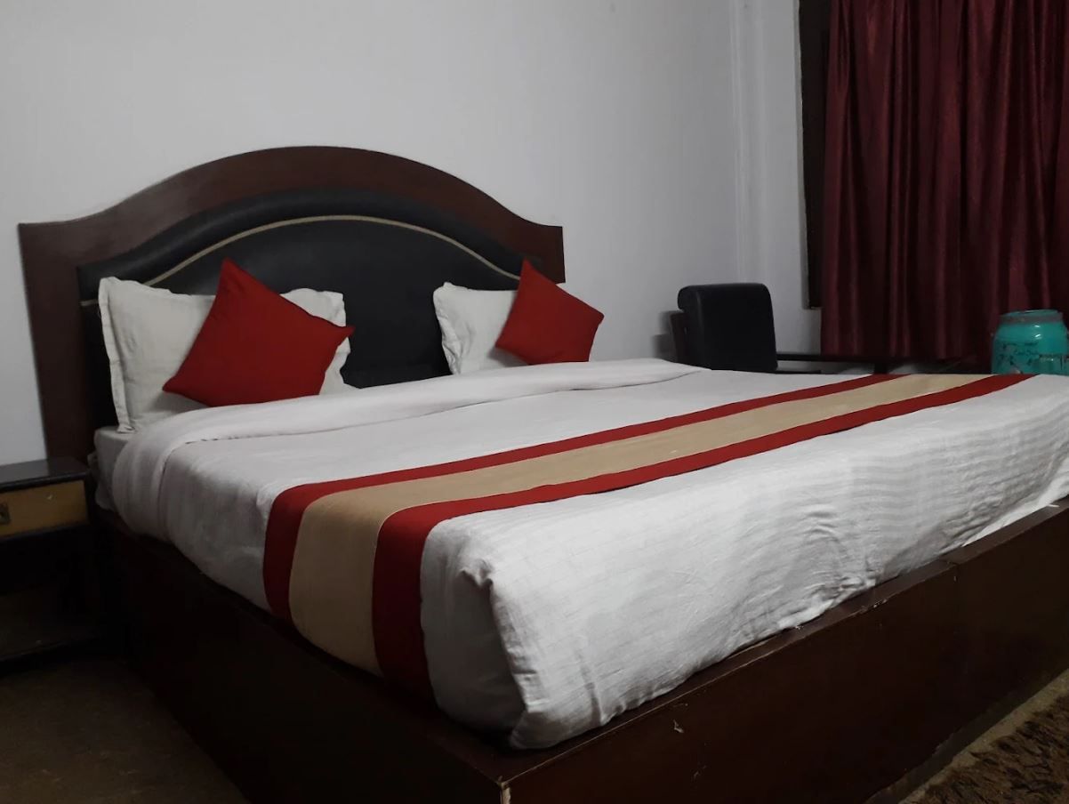 undefined Hotel Shivmurti 4