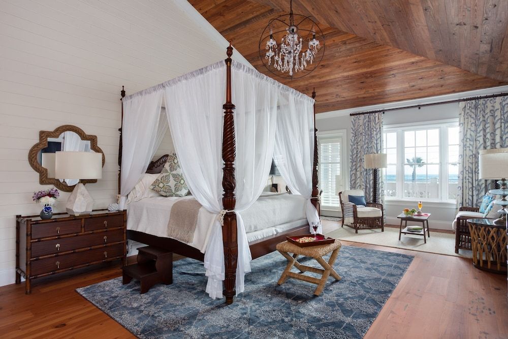 Port d'Hiver Premier Room, 1 King Bed, Balcony, Ocean View 2