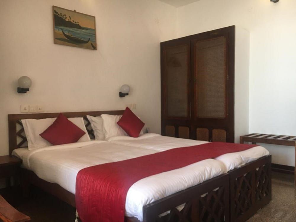 Sea Face Standard Double or Twin Room - Non Sea View 18