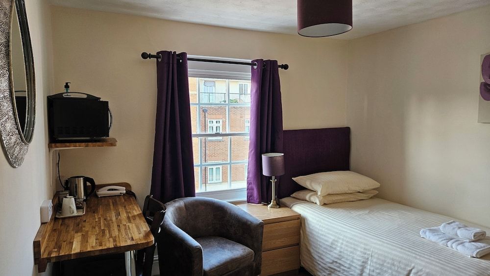 The Edward Hotel Single Room 3