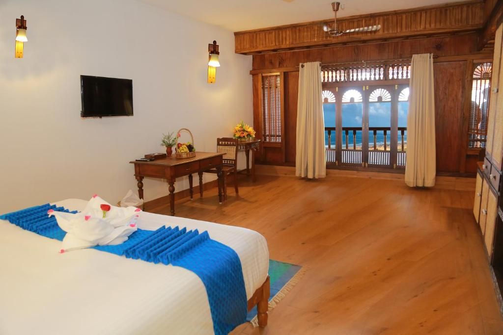 Dhanwanthari Heritage Sea View Deluxe with Treatment Room