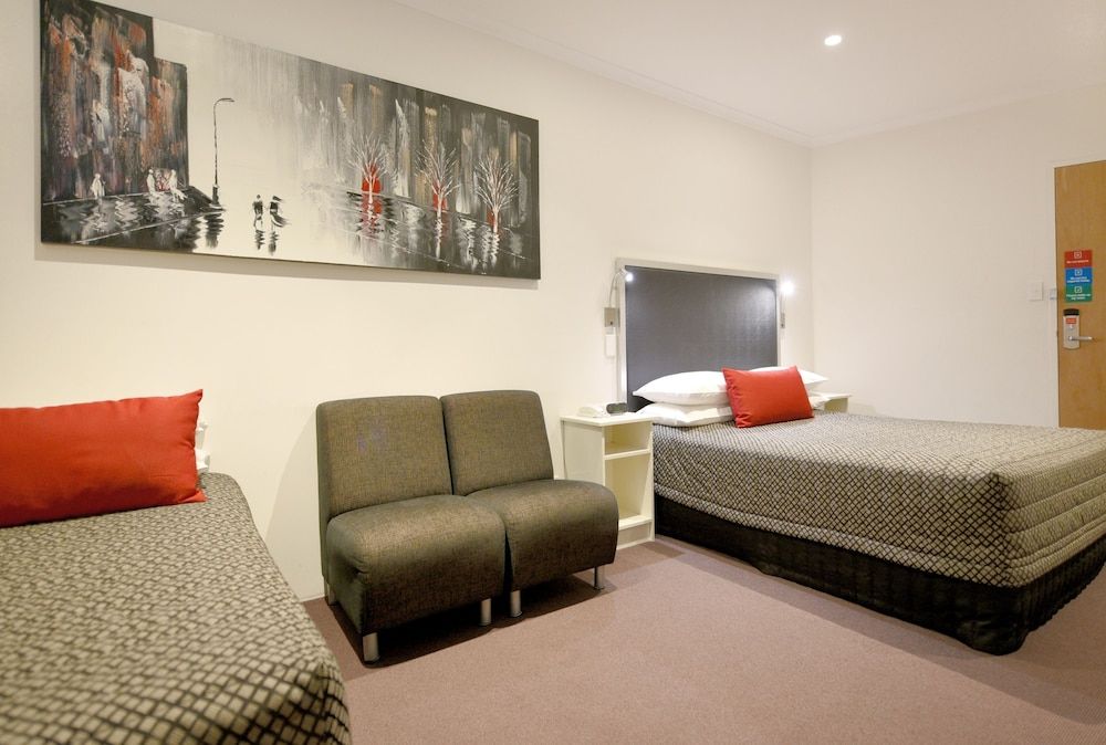 Atlantic Tower Motor Inn 1st floor Atlantic Room 5