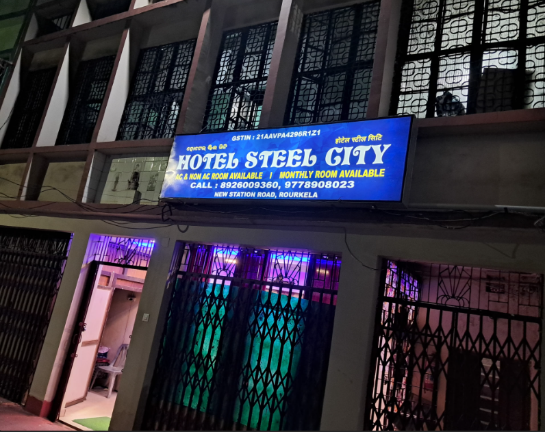 undefined Hotel Steel City 8