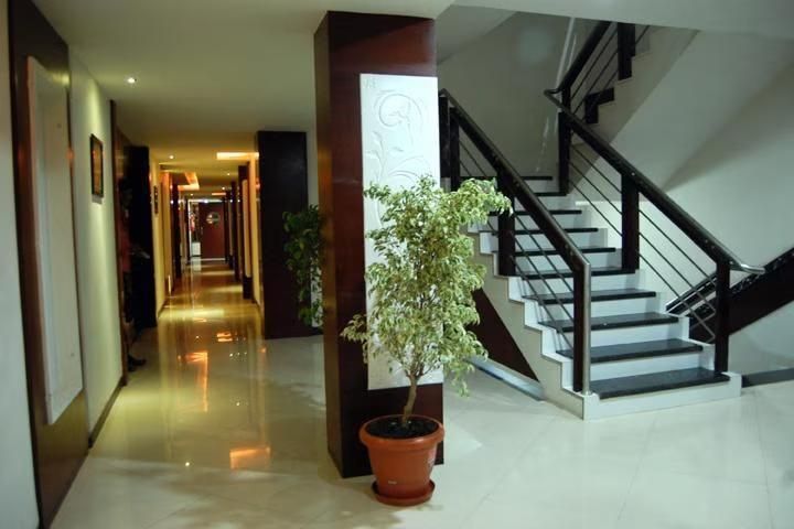 undefined Hotel Amit International 4