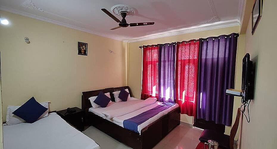 undefined Hotel Om Palace 8