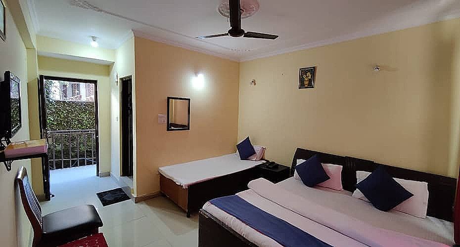 undefined Hotel Om Palace 7