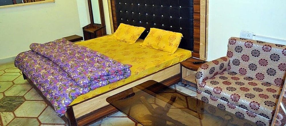 Hotel Himalayan Paradise Deluxe Room 3