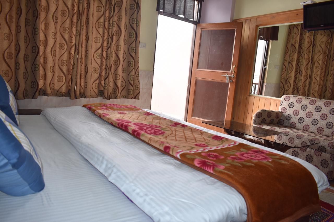Hotel Himalayan Paradise Deluxe Room 23