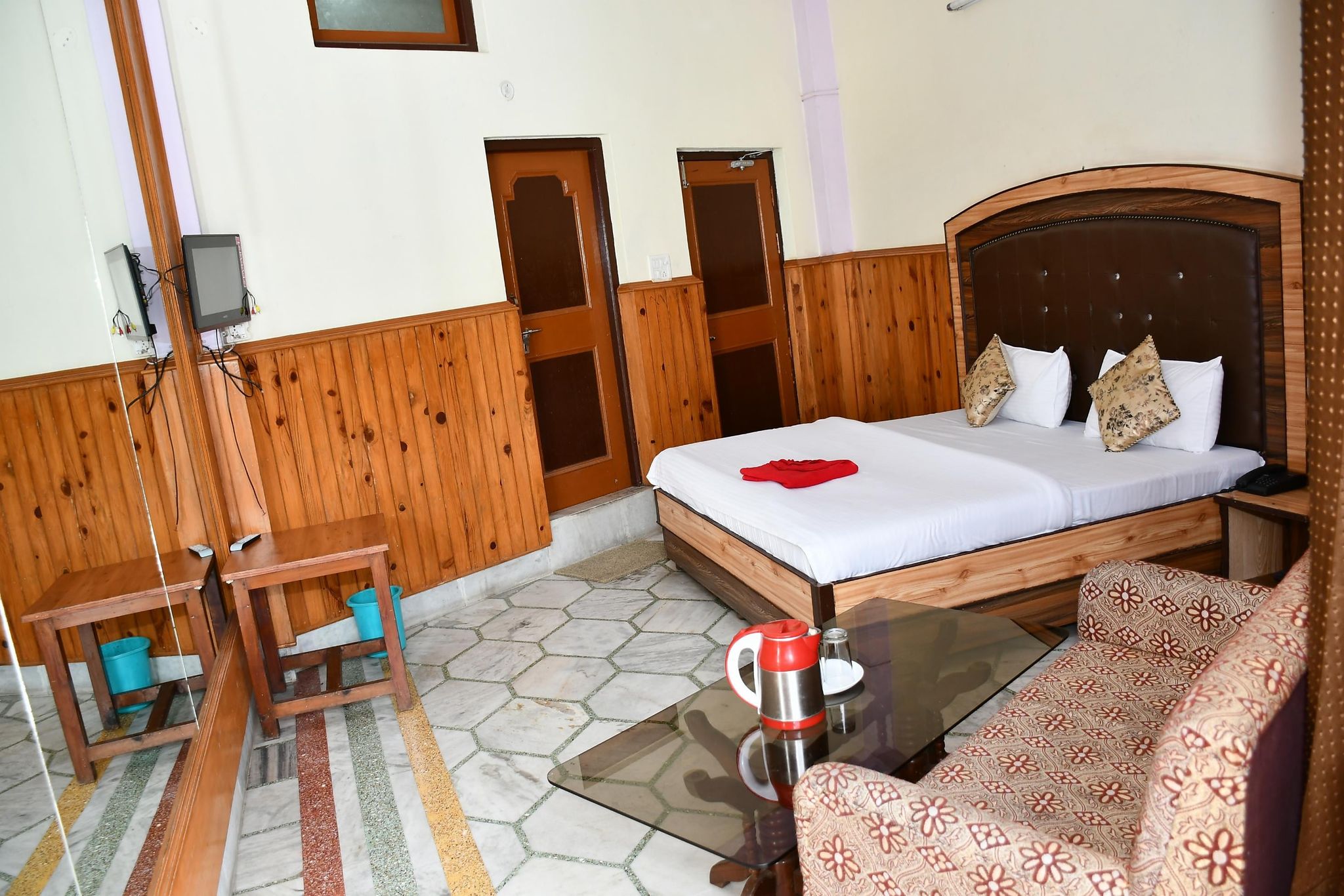 Hotel Himalayan Paradise Deluxe Room 17