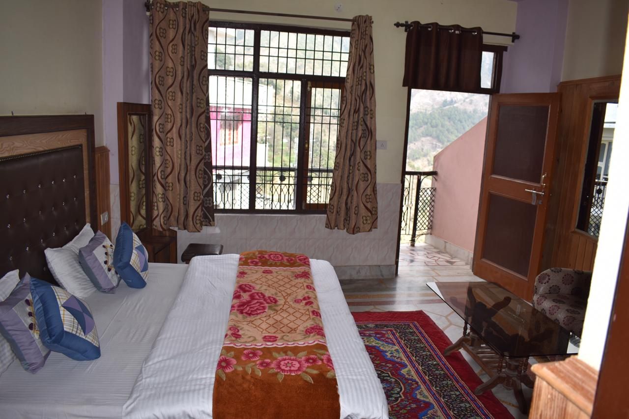 Hotel Himalayan Paradise Deluxe Room 19
