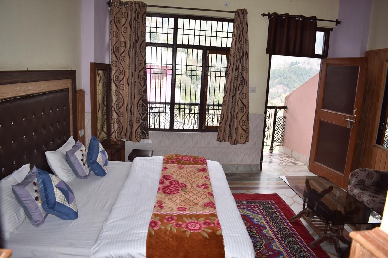Hotel Himalayan Paradise Deluxe Room 16