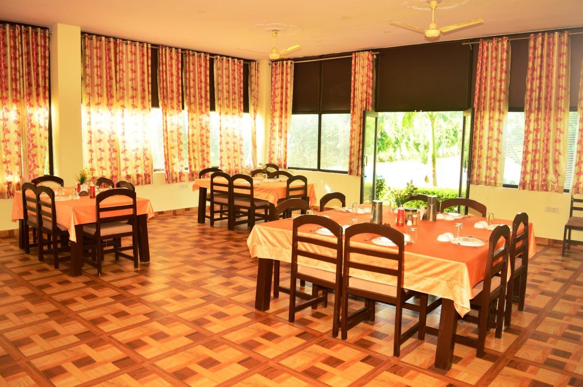 Hotel Motibagh Resort
