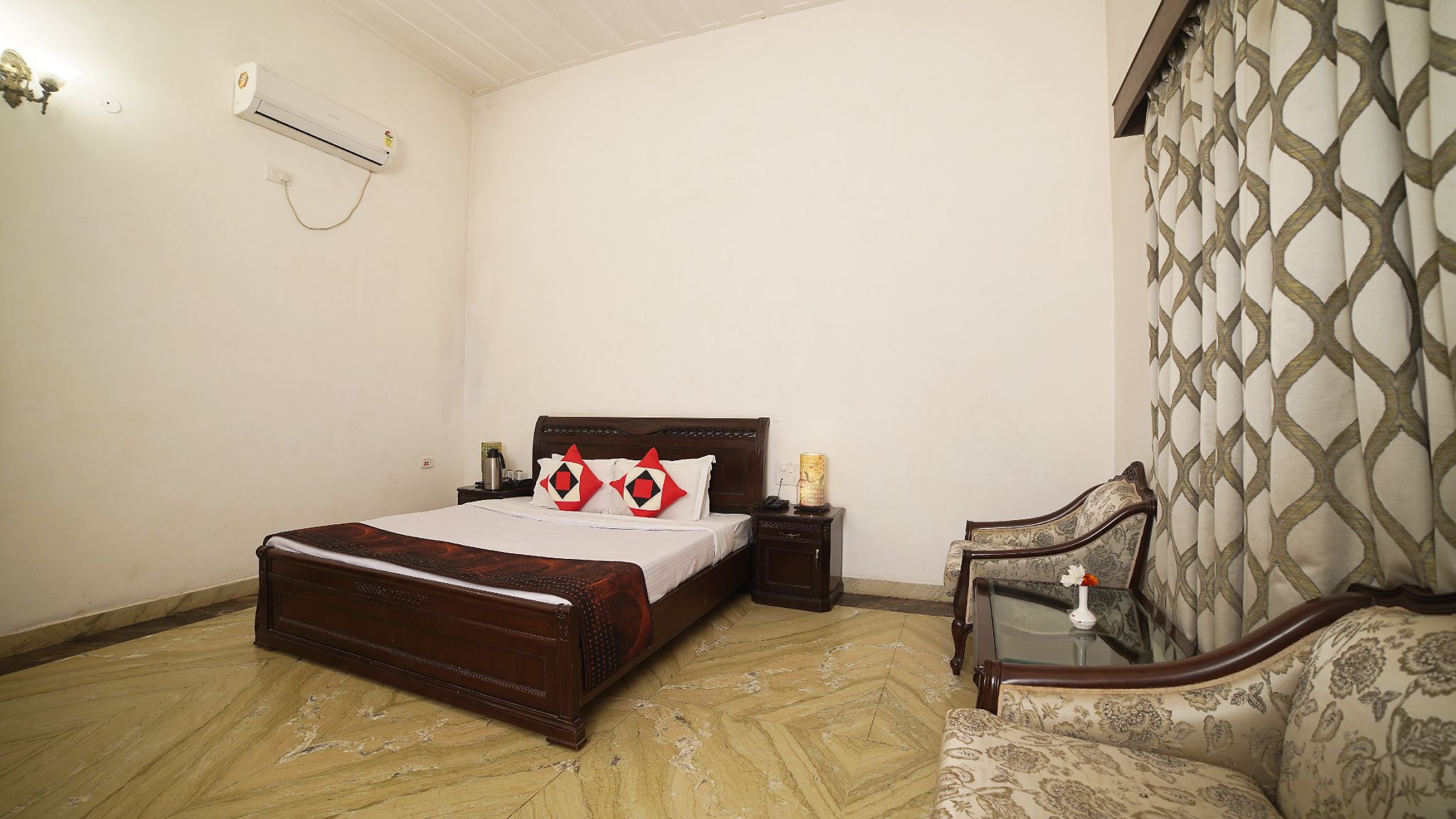 MPT Club View AC Room 9