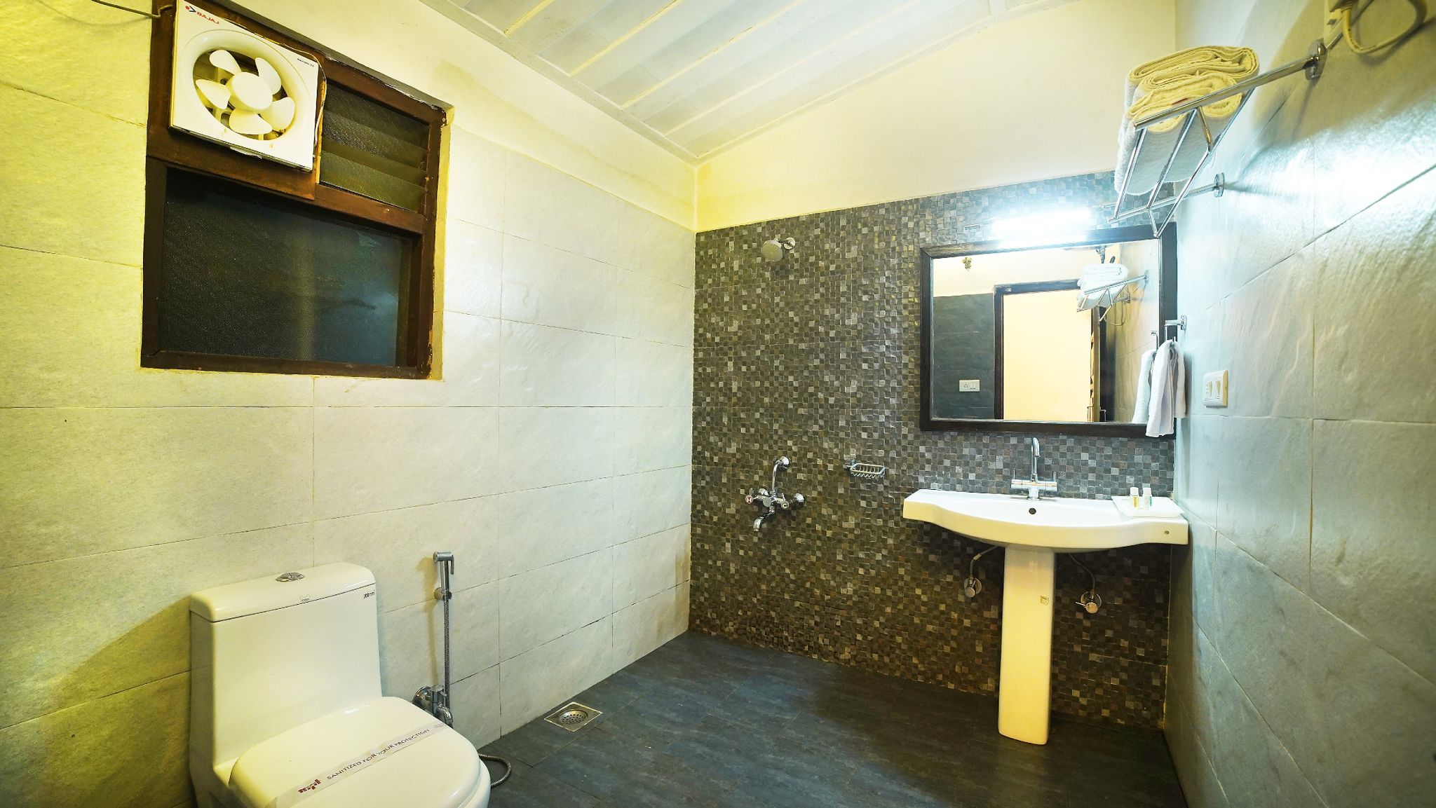 MPT Club View AC Room 8