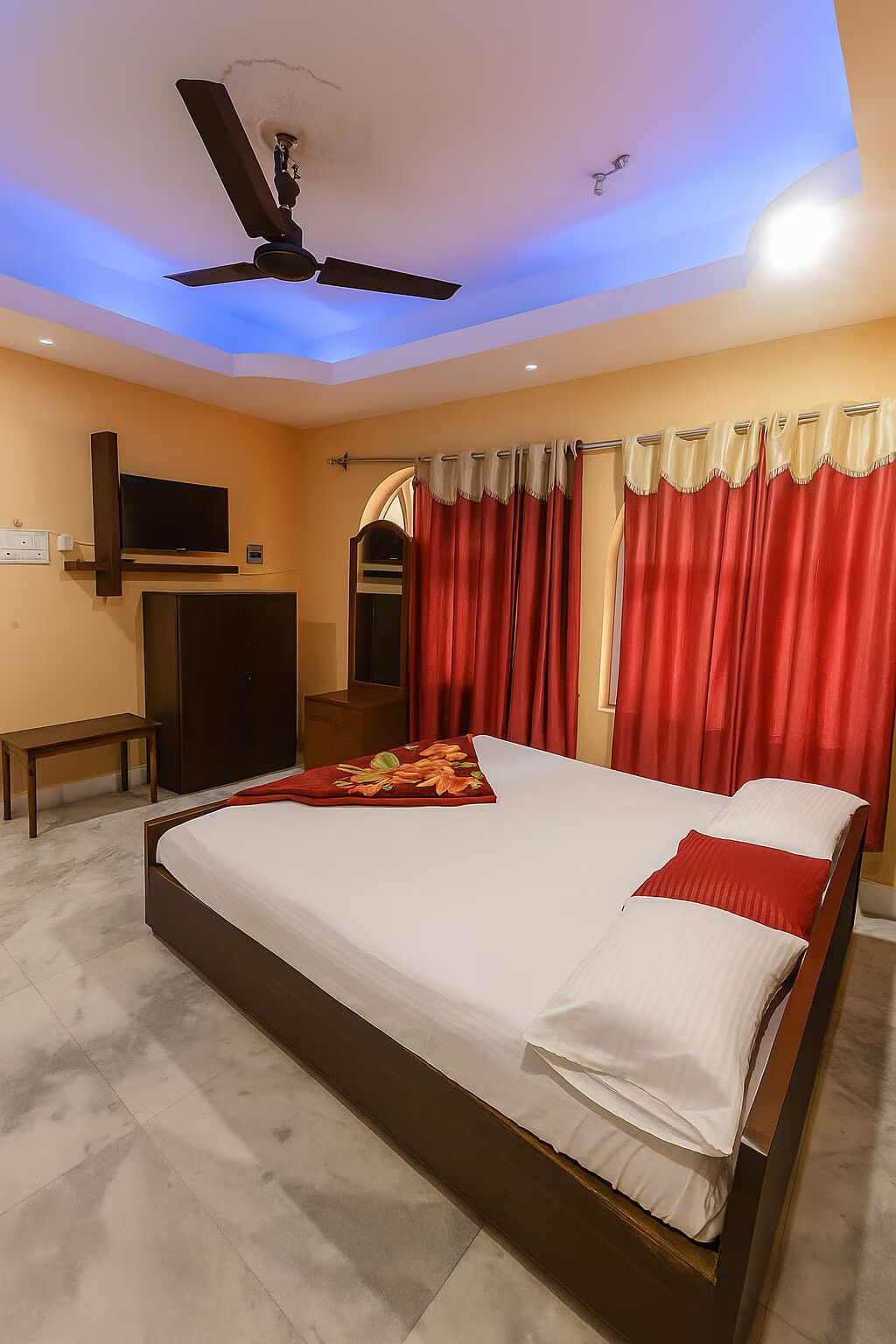 undefined Aishwarya 4