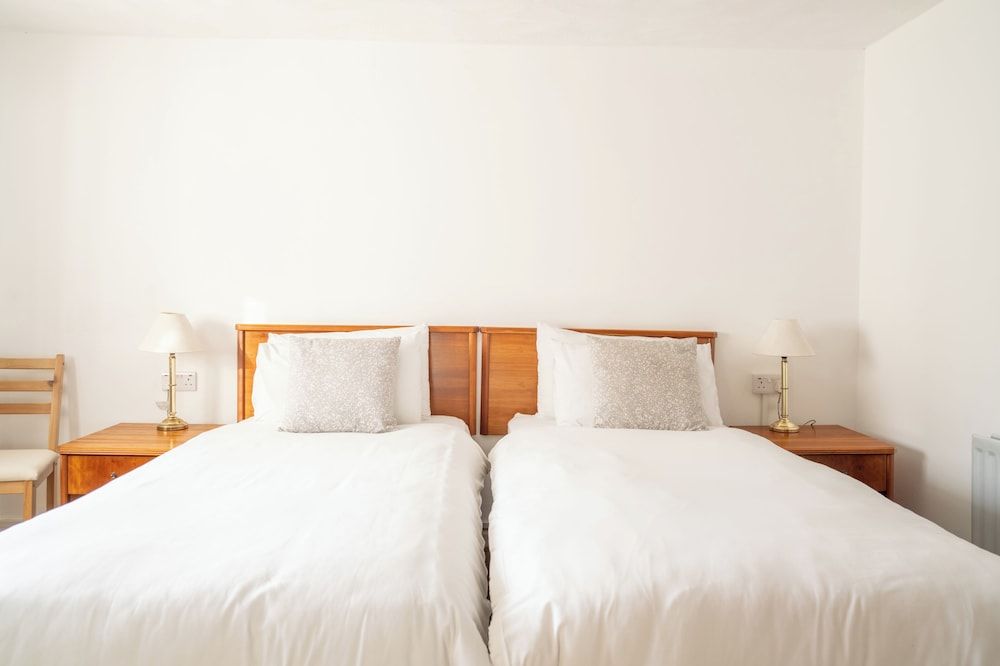 The Lordleaze Hotel And Restaurant Standard Twin Room, 2 Twin Beds 2