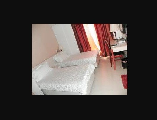 undefined Hotel Pearl International 5