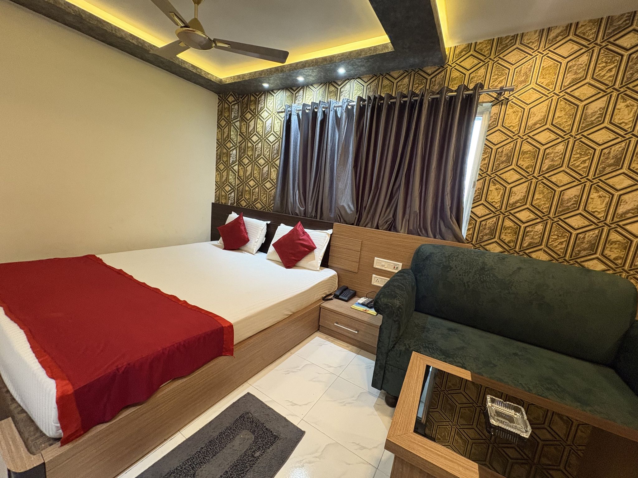 Super Deluxe Double Bedroom AC