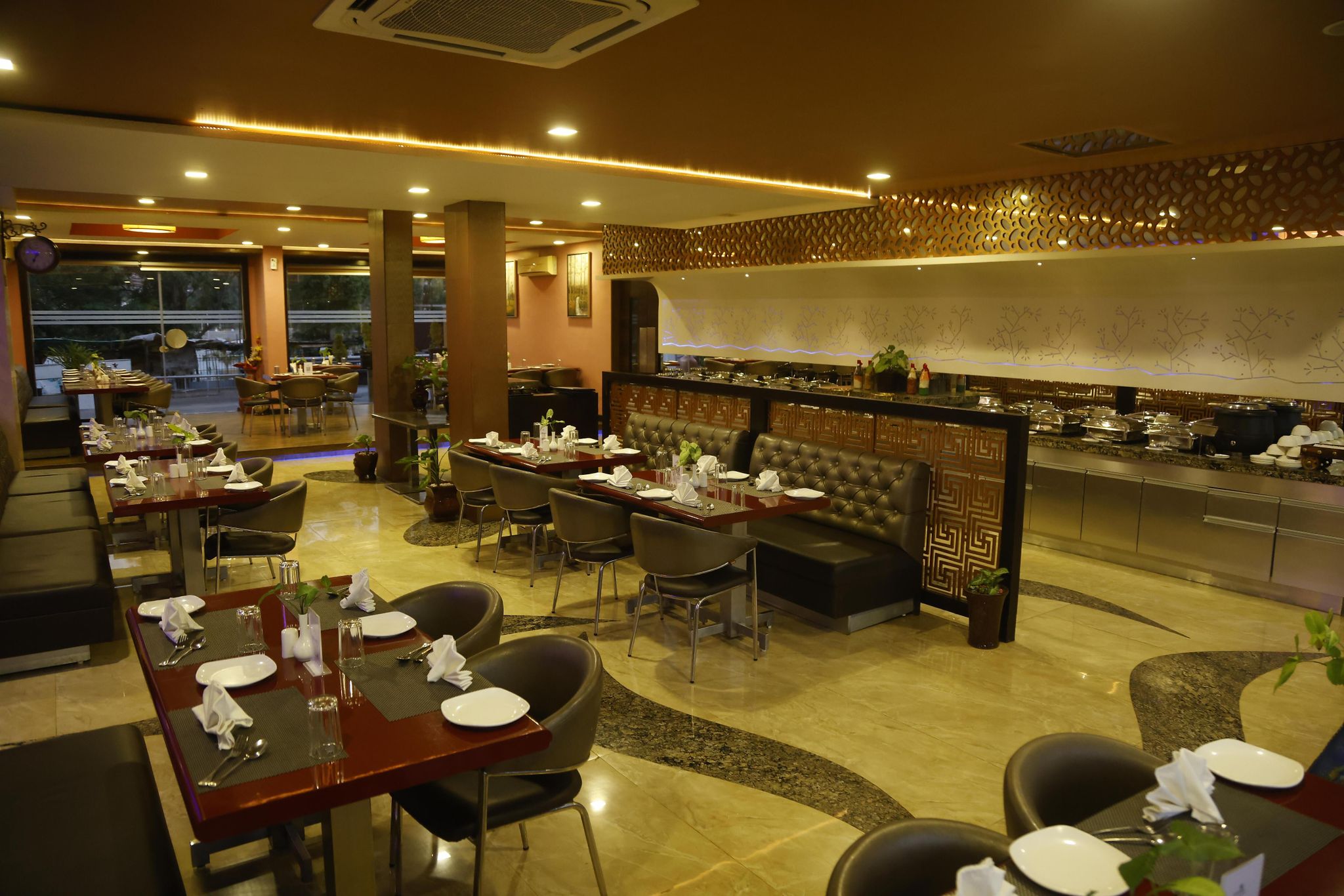 Food & Dining