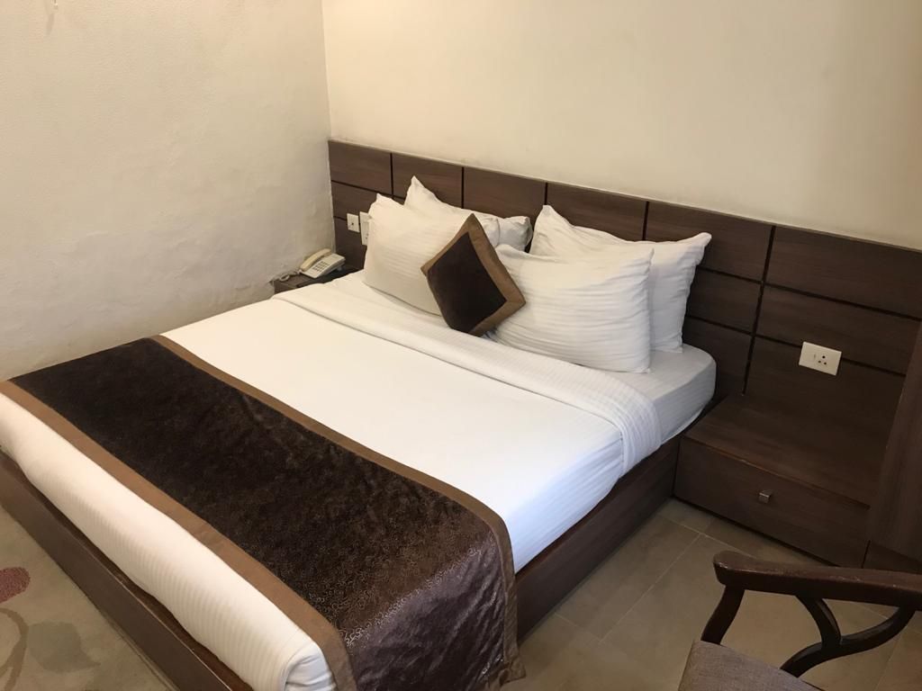 City Square Standard Room 4