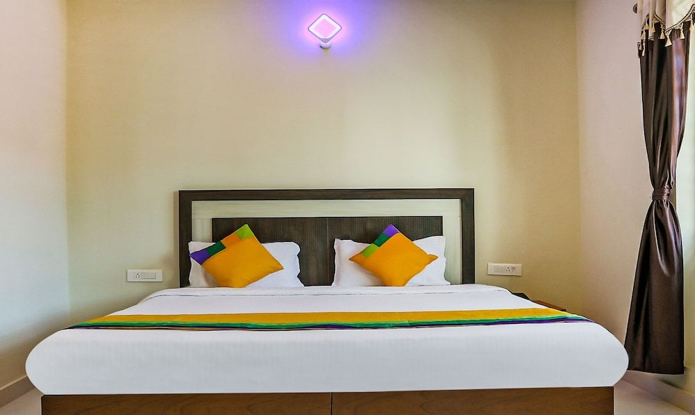 Itsy Hotels Kottaram Residency, 10 Mins To Botanical Garden Deluxe Double Room 4