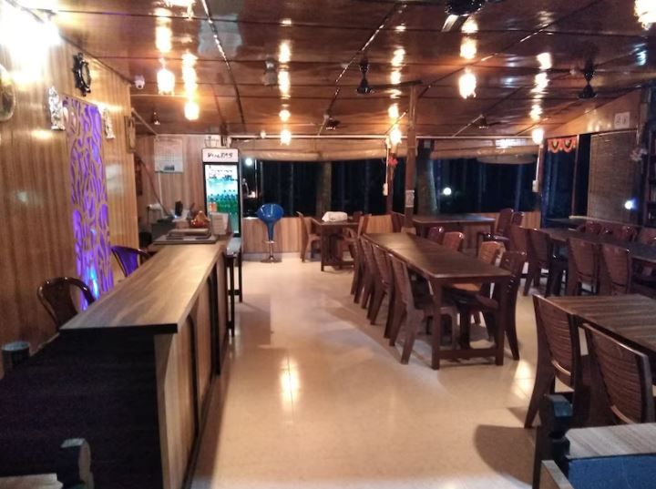 Food & Dining